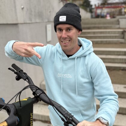 Kulich Vasha - Tmavošedý